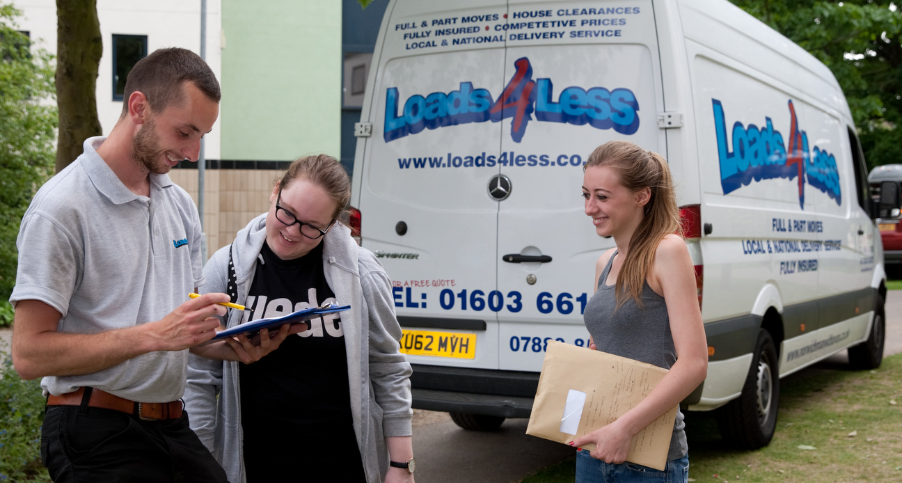 Student move Norwich. Image of students singing off a Norwich removal service.